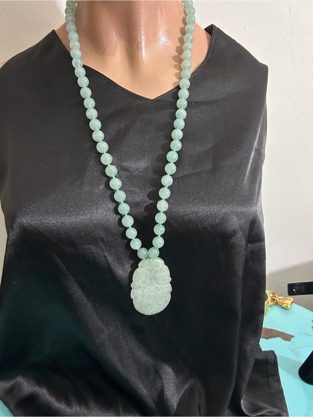 Light Green Aventurine Bead Pendant Necklace